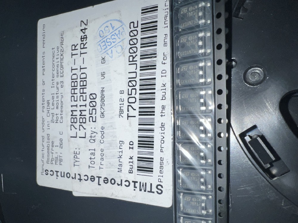 L78M12ABDT-TR