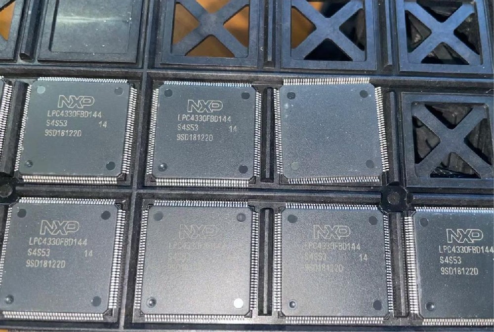 LPC4330FBD144
