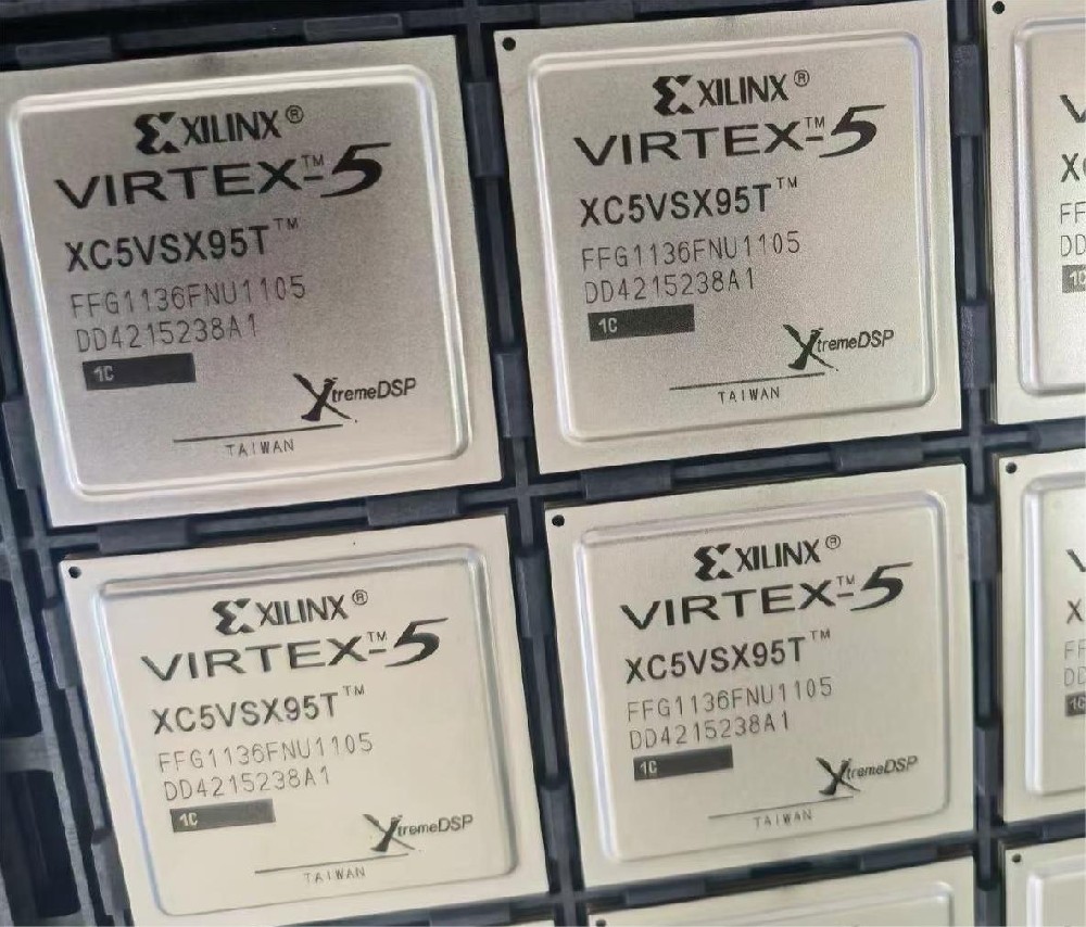 XC5VSX95T-1FFG1136