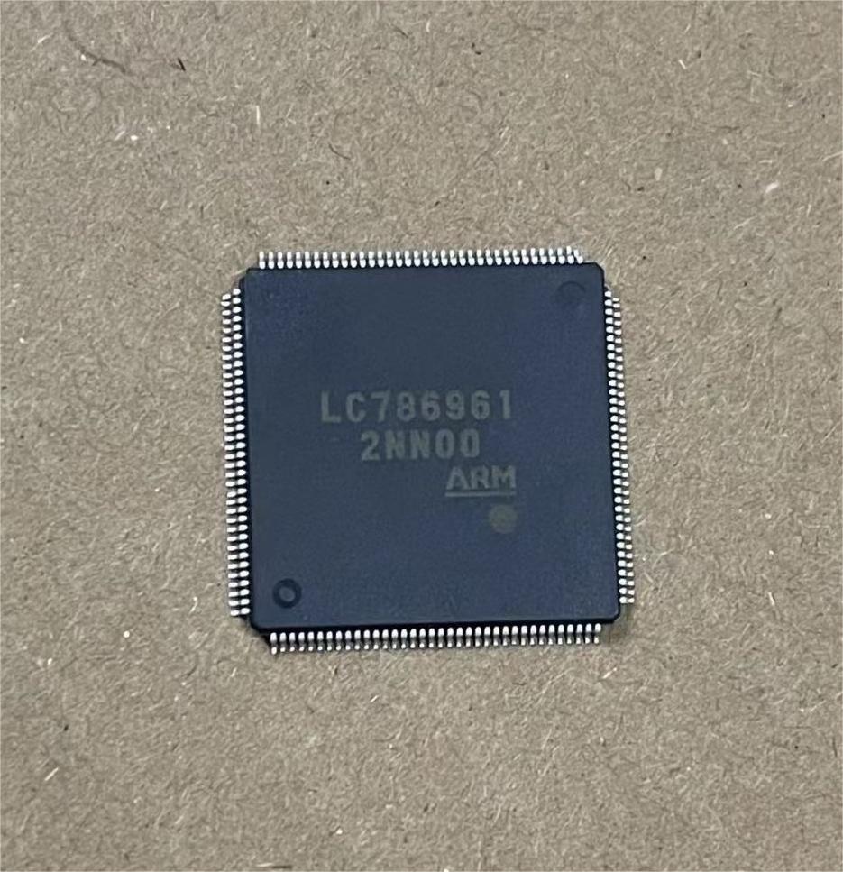 LC786961W