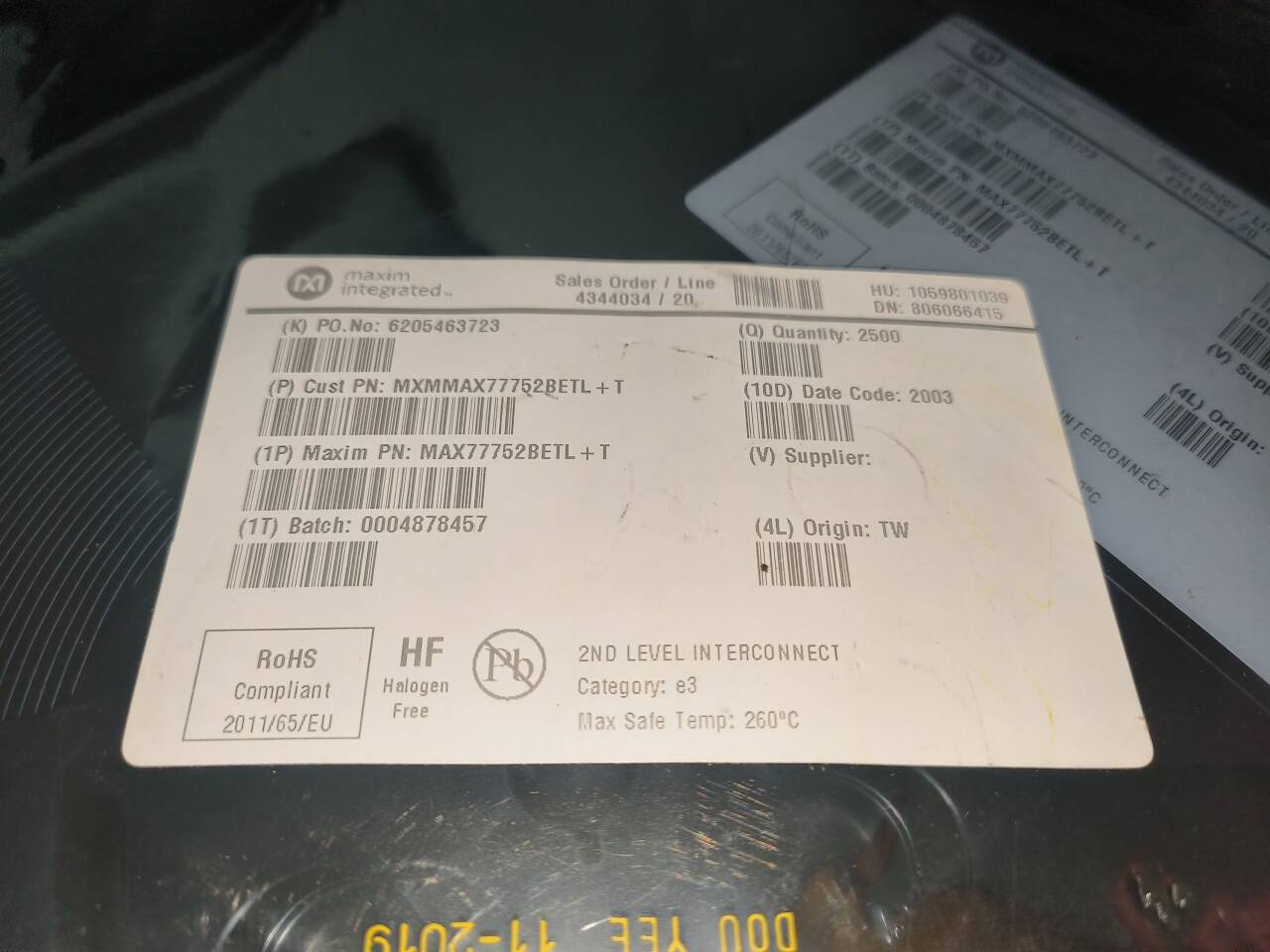 MAX77752BETL+T.jpg